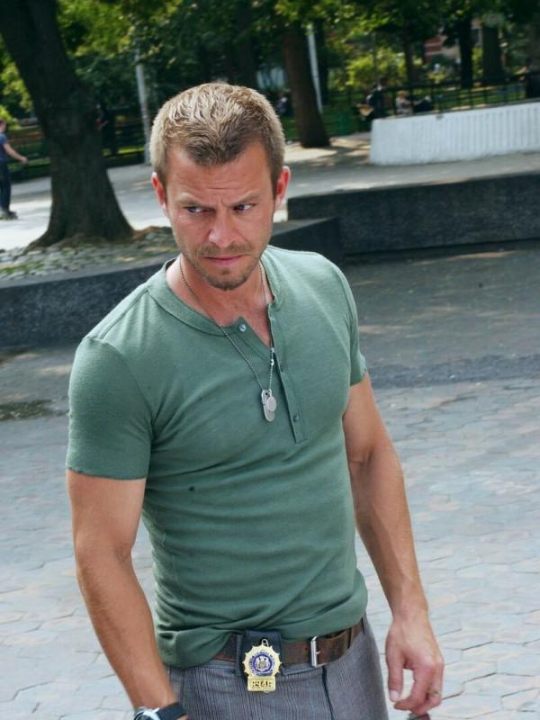 Les experts : Manhattan S1 E23