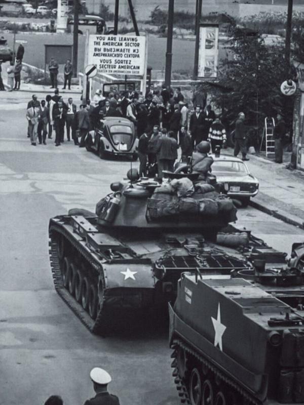 Countdown to 1961 : la construction du mur de Berlin