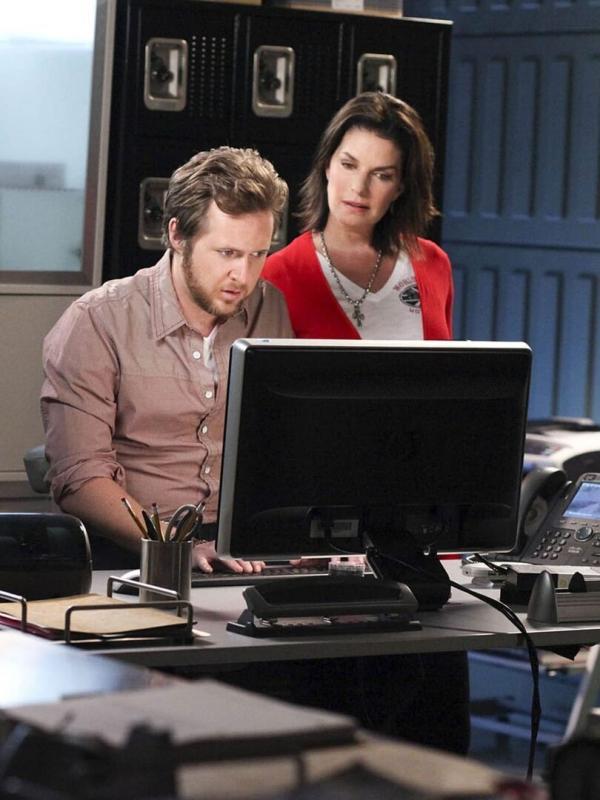 Les experts : Manhattan S7 E2