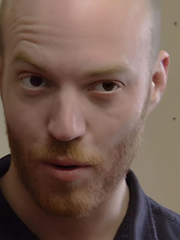 Achter Gesloten Deuren