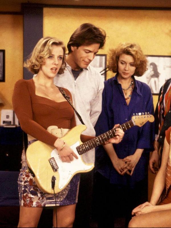 Les filles d'à côté S1 E111