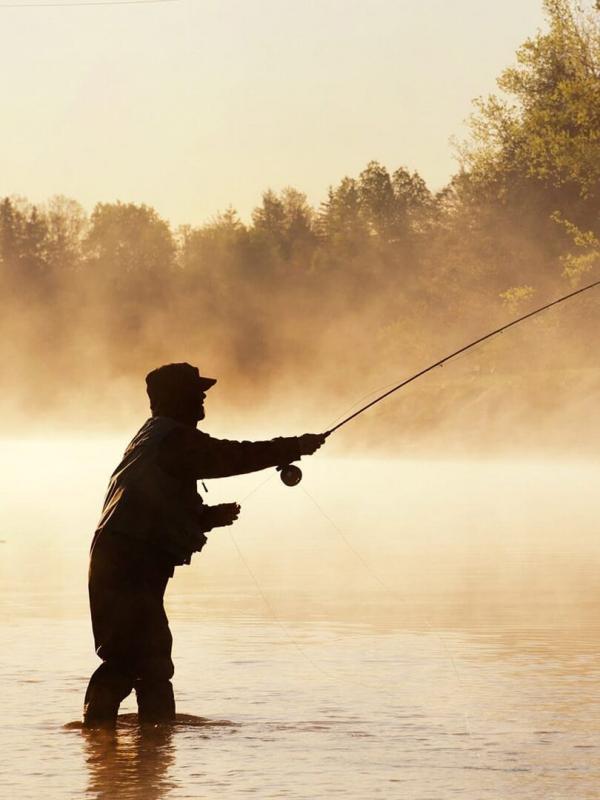 Pêche dans le delta du Dniepr en Ukraine