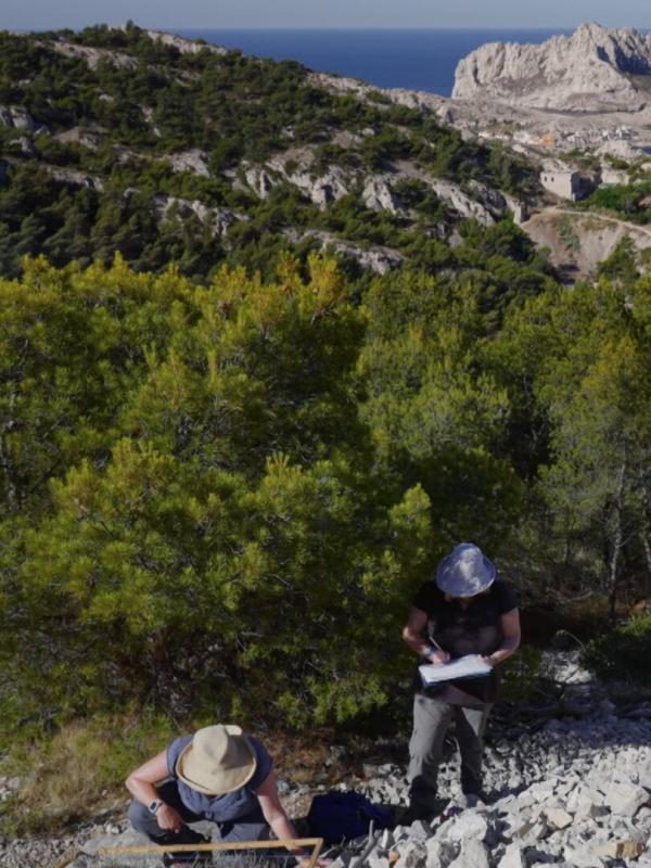 Calanques, les usines du bout du monde