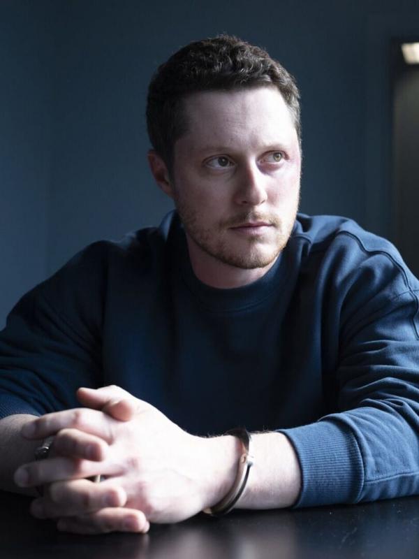 Murder in a Small Town S1 E8