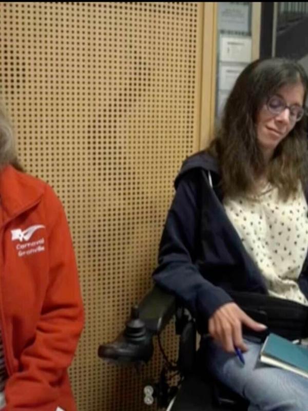 Coûte que coûte, le bureau des arnaques