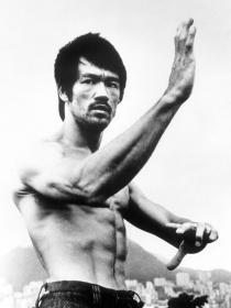 "Be Water !" : L'histoire de Bruce Lee